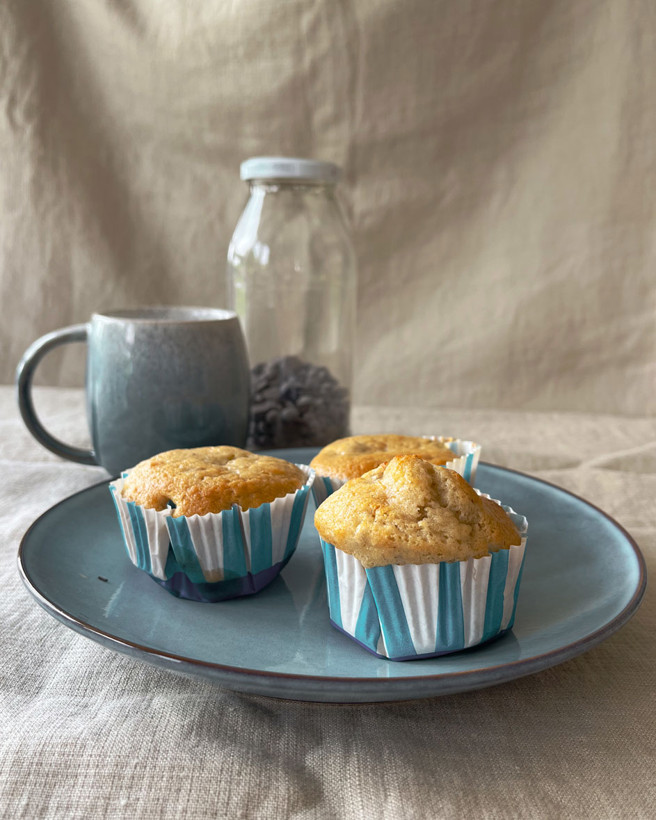 Einfache Bananen-Schoko Muffins mit Hafermilch 4 Einfache Bananen-Schoko Muffins mit Hafermilch
