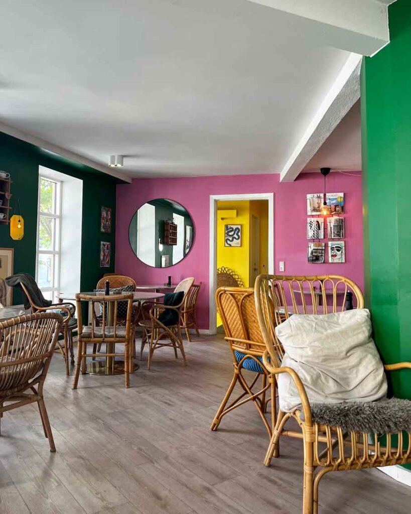 Den Gule Café